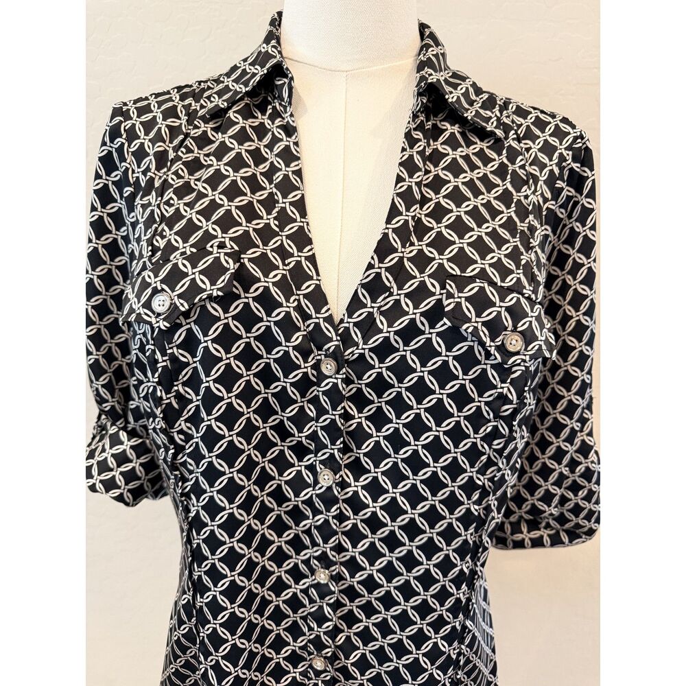 White House Black Market Chain Link Print Button-Up Blouse Size 6